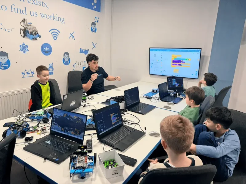 Anxietatea părinților în era digitală