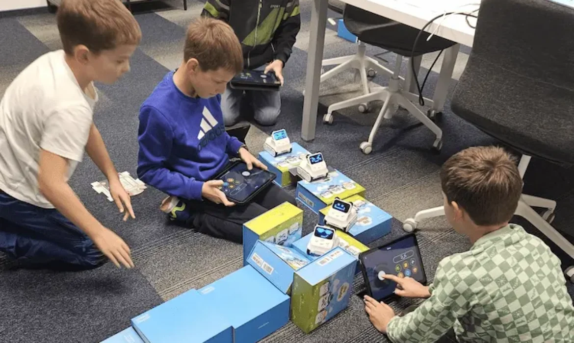 „E prea mic pentru robotică?” De ce clasele I–III sunt, de fapt, „Fereastra de Aur”